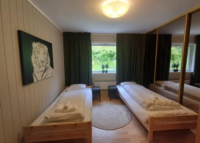 Nesvika 5 Bedroom Home, Only 25 Min From 펜션