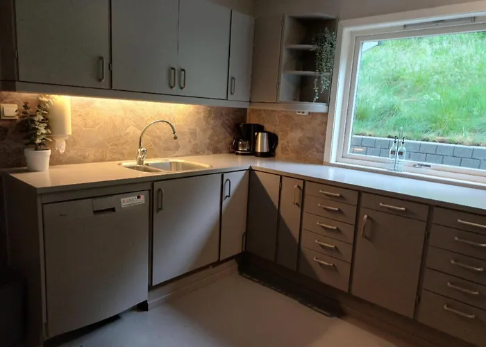Nesvika 5 Bedroom Home, Only 25 Min From 베르겐