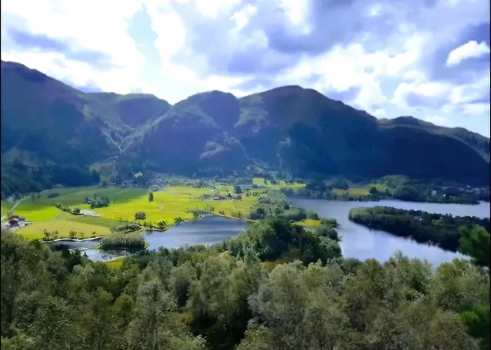 Nesvika 5 Bedroom Home, Only 25 Min From * 베르겐