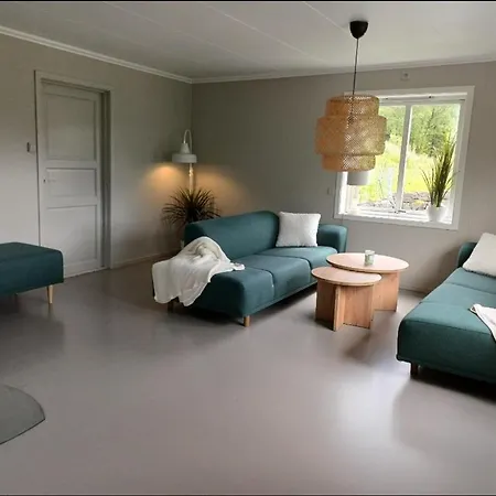 Nesvika 5 Bedroom Home, Only 25 Min From برغن