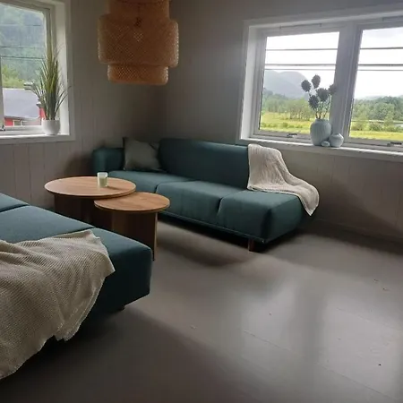 Holiday home Nesvika 5 Bedroom Home, Only 25 Min From Bergen