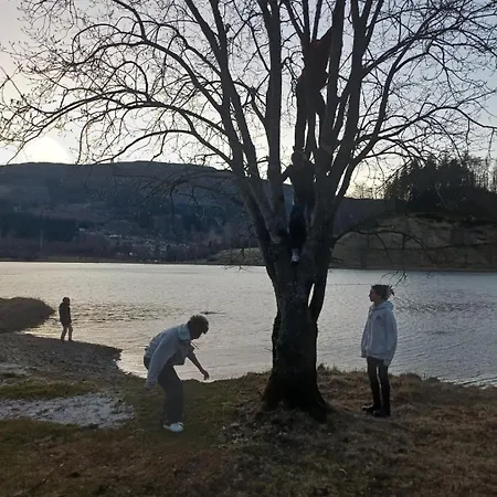 Nesvika 5 Bedroom Home, Only 25 Min From Дом отдыха