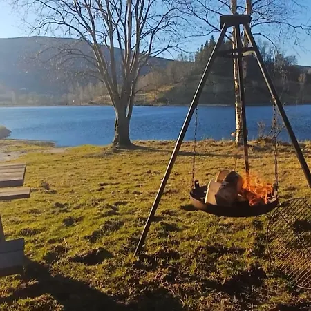 Nesvika 5 Bedroom Home, Only 25 Min From *