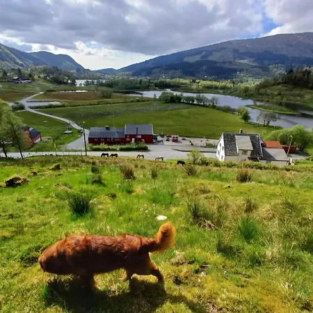 Nesvika 5 Bedroom Home, Only 25 Min From Дом отдыха Берген