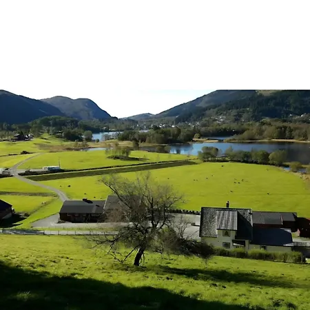 Nesvika 5 Bedroom Home, Only 25 Min From Holiday home