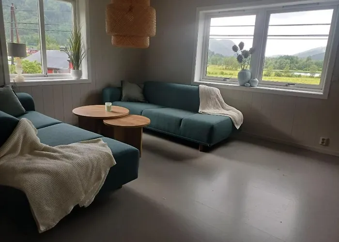 Holiday home Nesvika 5 Bedroom Home, Only 25 Min From Bergen