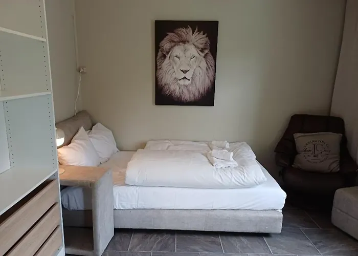 Σπίτι διακοπών Nesvika 5 Bedroom Home, Only 25 Min From Μπέργκεν